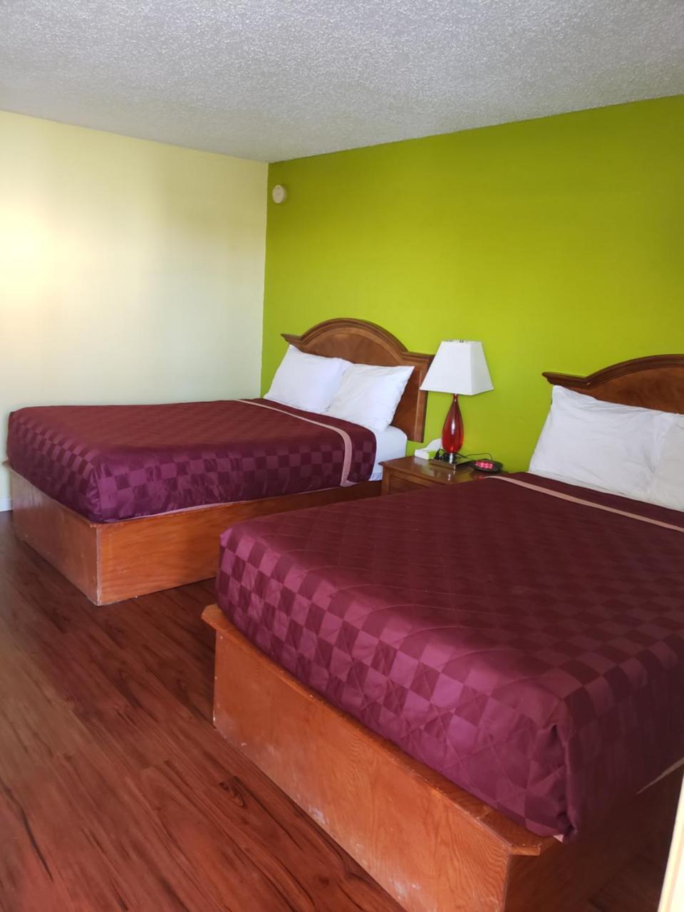 La Hacienda Inn Артижа Экстерьер фото